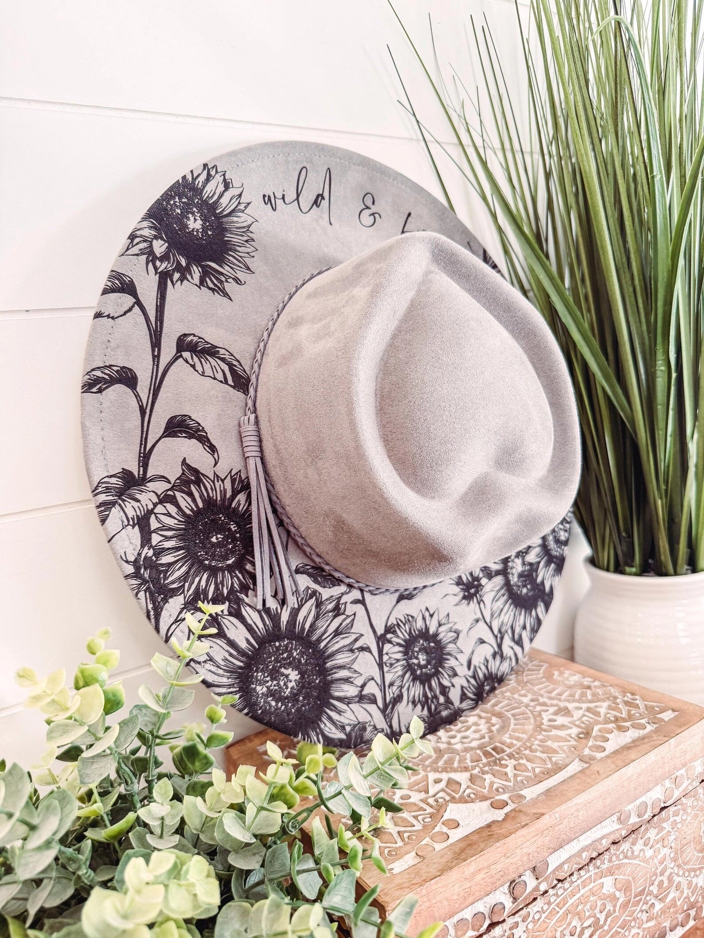 Engraved Wild & Free Engraved Heart Hat, Floral Engraved Cowboy Hat, Burned Fedora, Engraved Suede Hat, Boho Hat, Vegan Suede