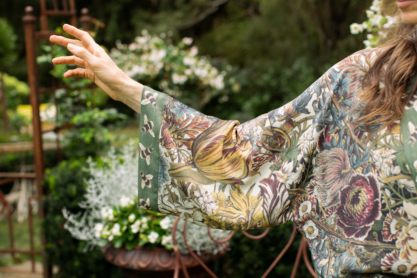 Market Of Stars Love Grows Wild Floral Bamboo Cropped Kimono with Bees