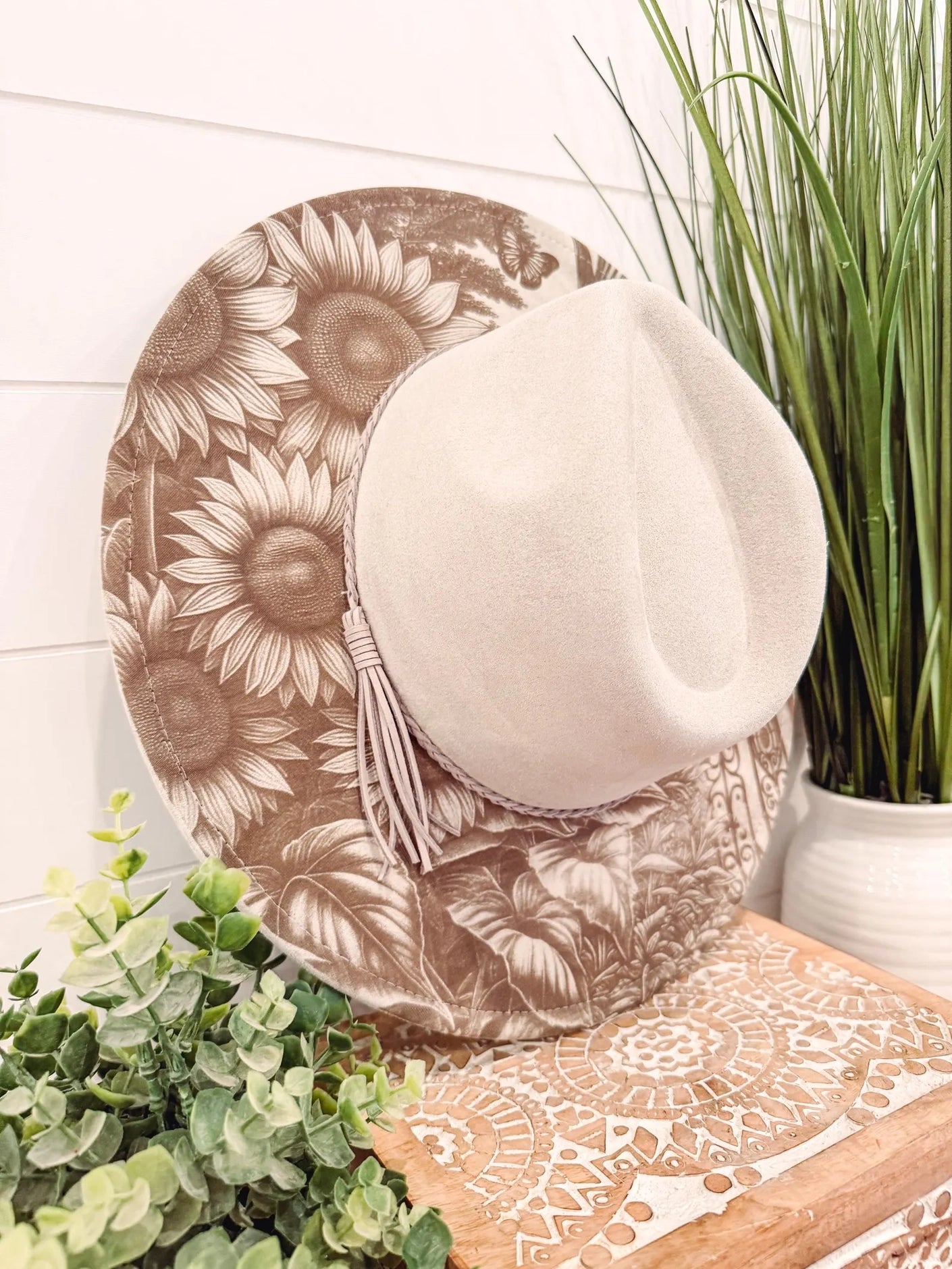 Hummingbird Engraved Hat, Floral Engraved Cowboy Hat, Burned Fedora, Engraved Suede Hat, Boho Hat, Vegan Suede Cowboy Hat, Women's Cowboy Hat