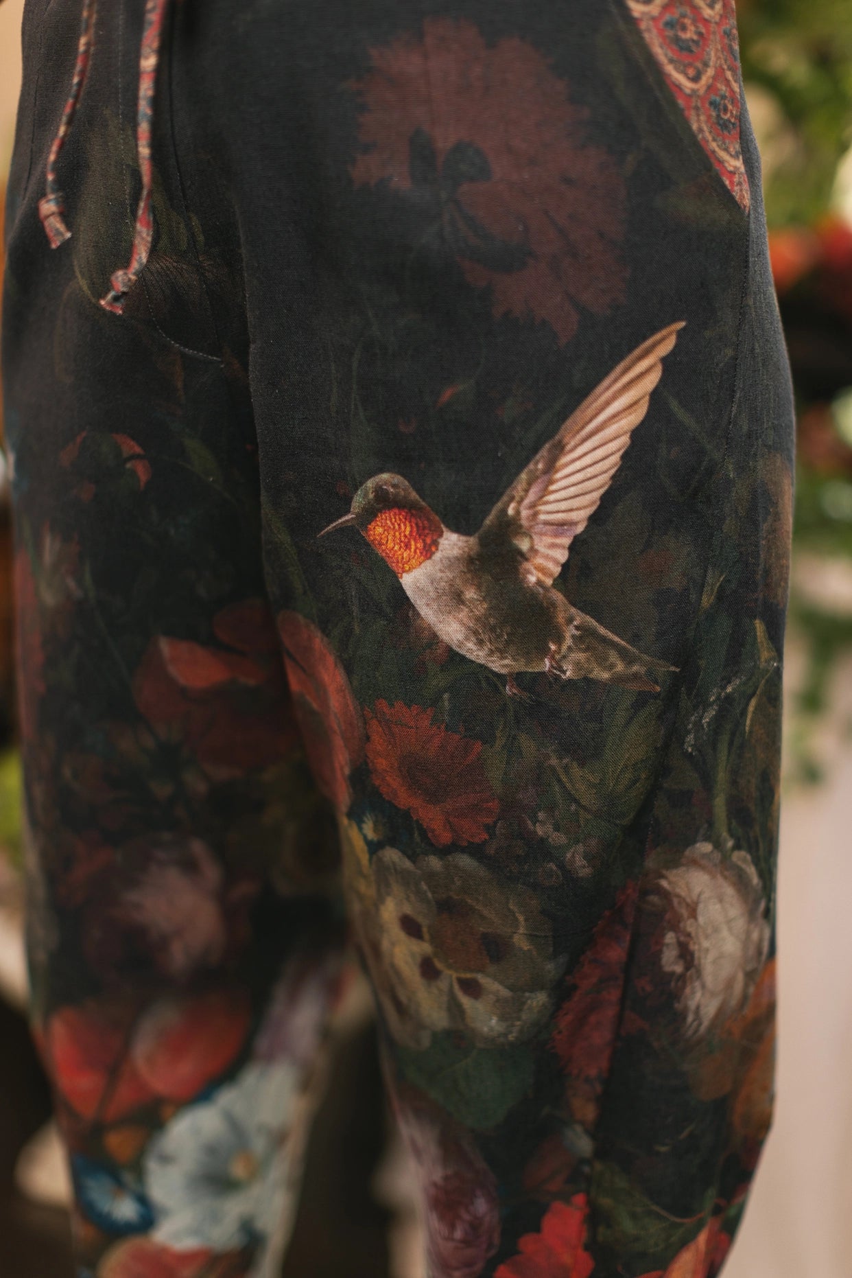 Flight of Fancy Linen Cropped Artist Pants With Hummingbird