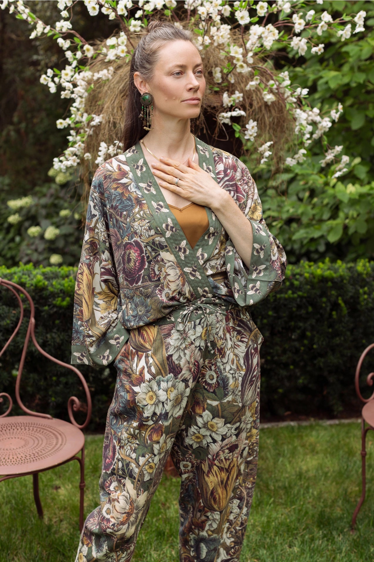 Market Of Stars Love Grows Wild Floral Bamboo Cropped Kimono with Bees