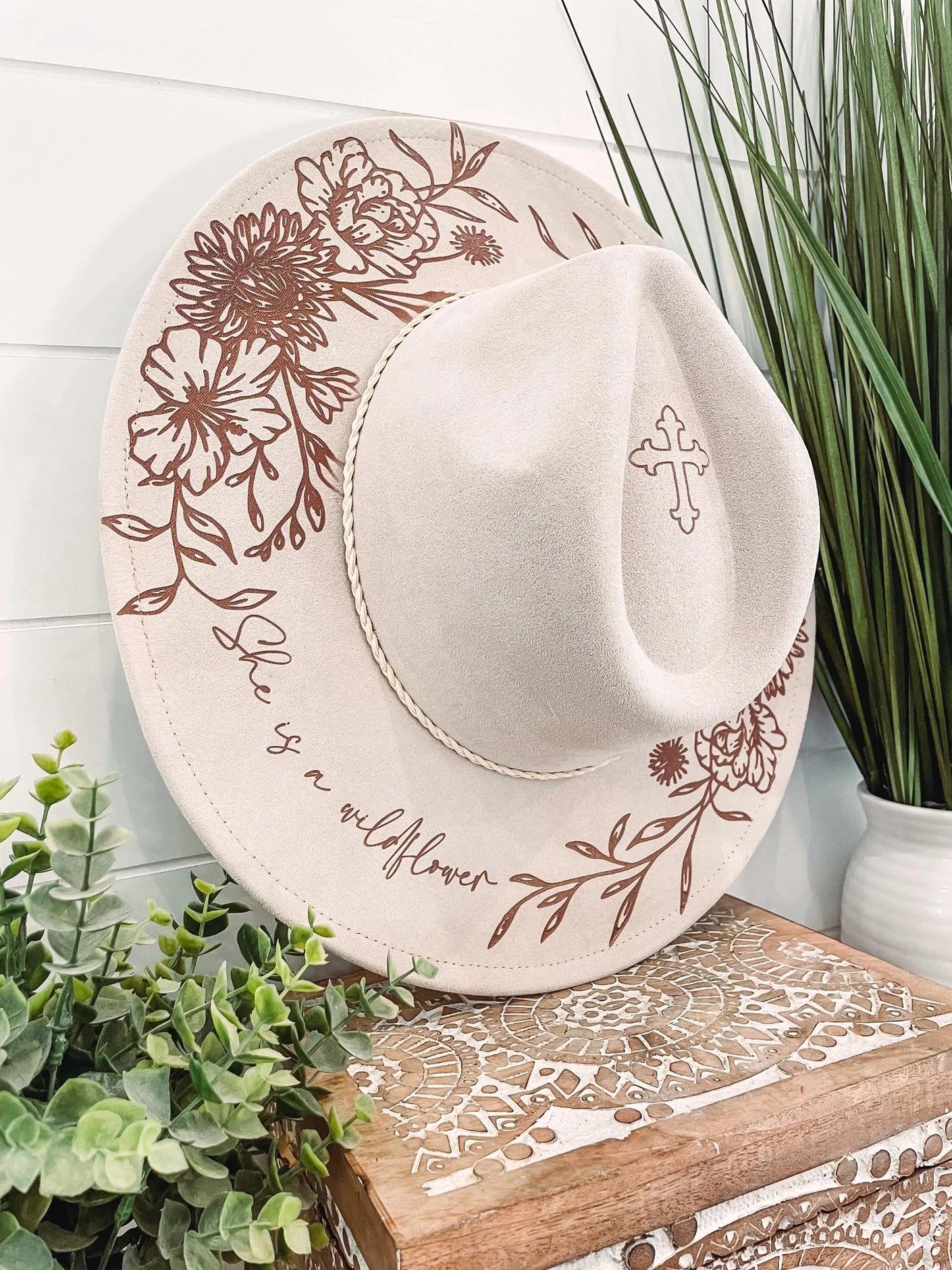 She Is A Wildflower Floral Burned Hat, Floral Engraved Cowboy Hat, Sunflower Hat, Sunflower Burned Fedora, Engraved Suede Hat, Boho Hat, Vegan Suede