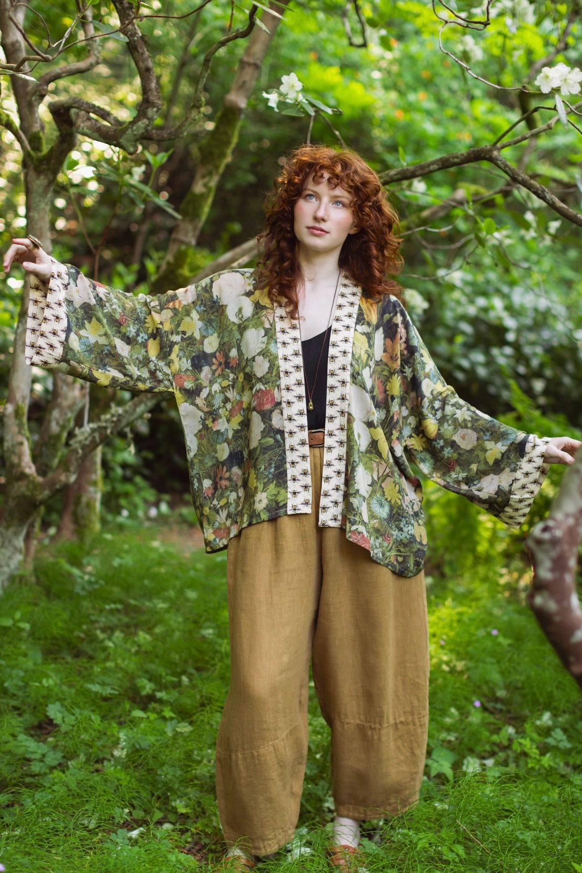 I Dream in Flowers Pixie Duster Cropped Kimono w/ Bees