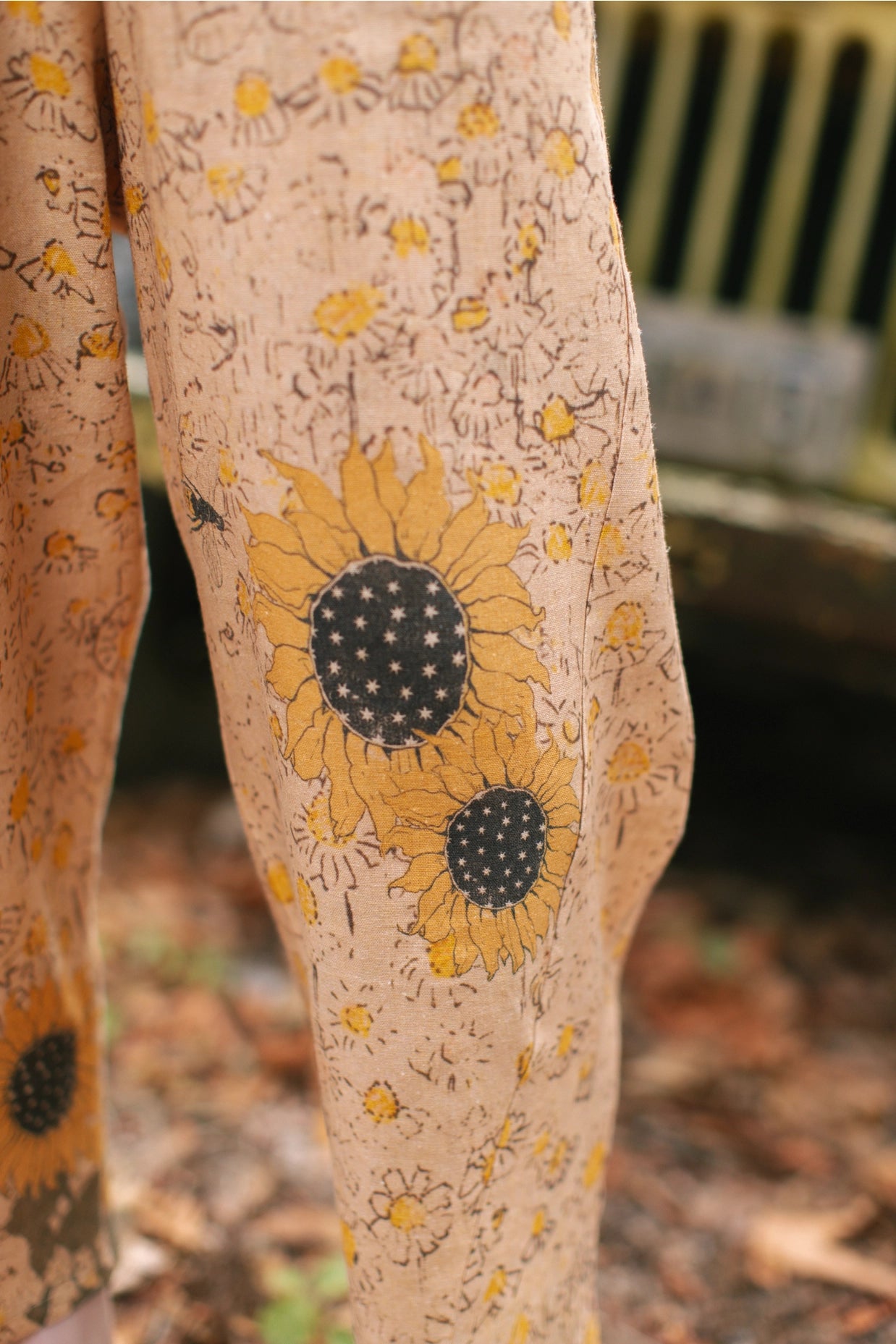 Milk & Honey Boho Linen Bee Sunflower Cropped Artist Pants