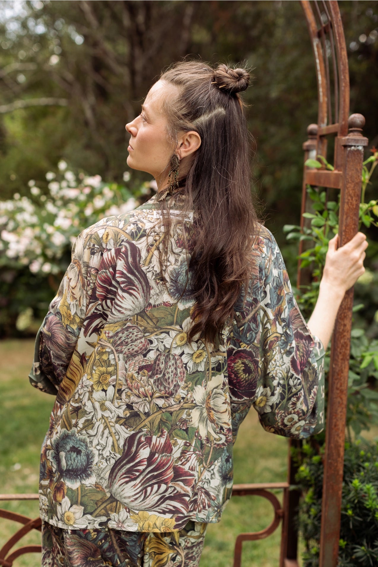 Market Of Stars Love Grows Wild Floral Bamboo Cropped Kimono with Bees