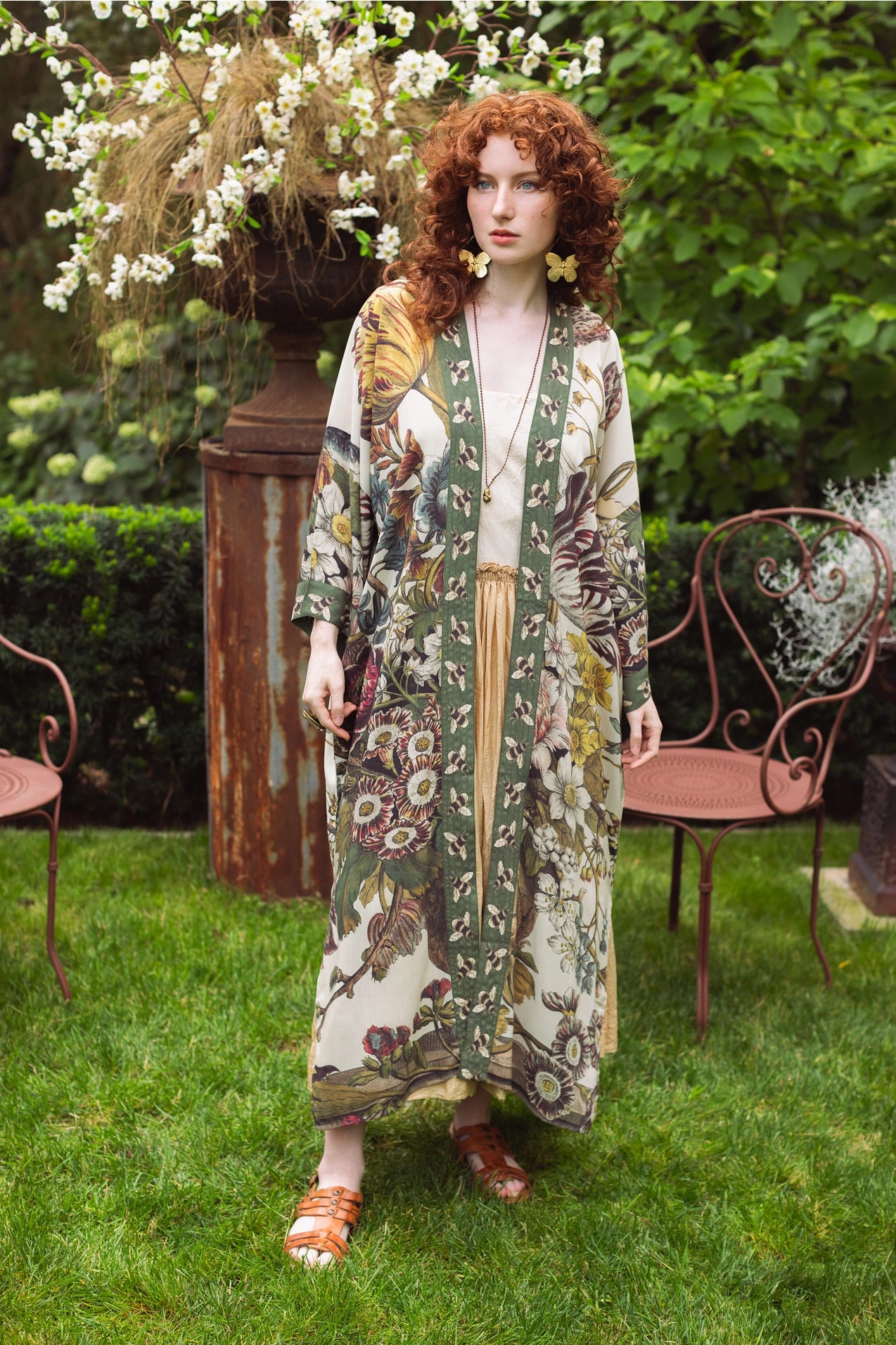 Market Of Stars Love Grows Wild Floral Bamboo Kimono Duster Robe with Bees