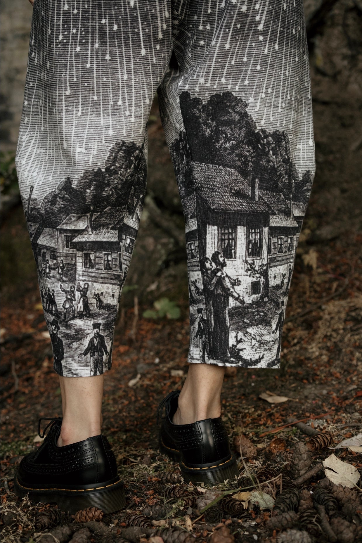 Market Of Stars Stargazer Boho Linen Falling Star Print Cropped Artist Pants