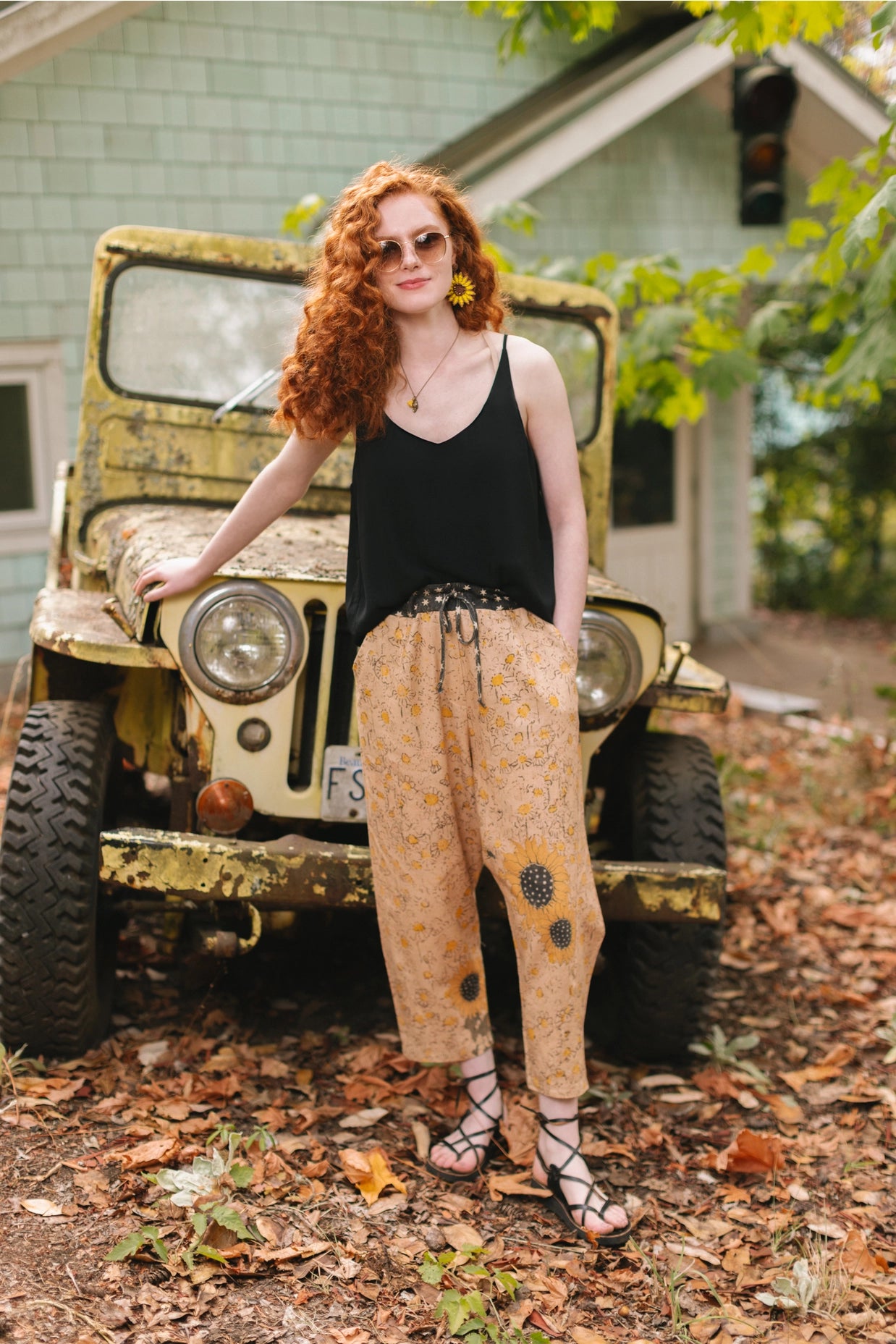 Milk & Honey Boho Linen Bee Sunflower Cropped Artist Pants