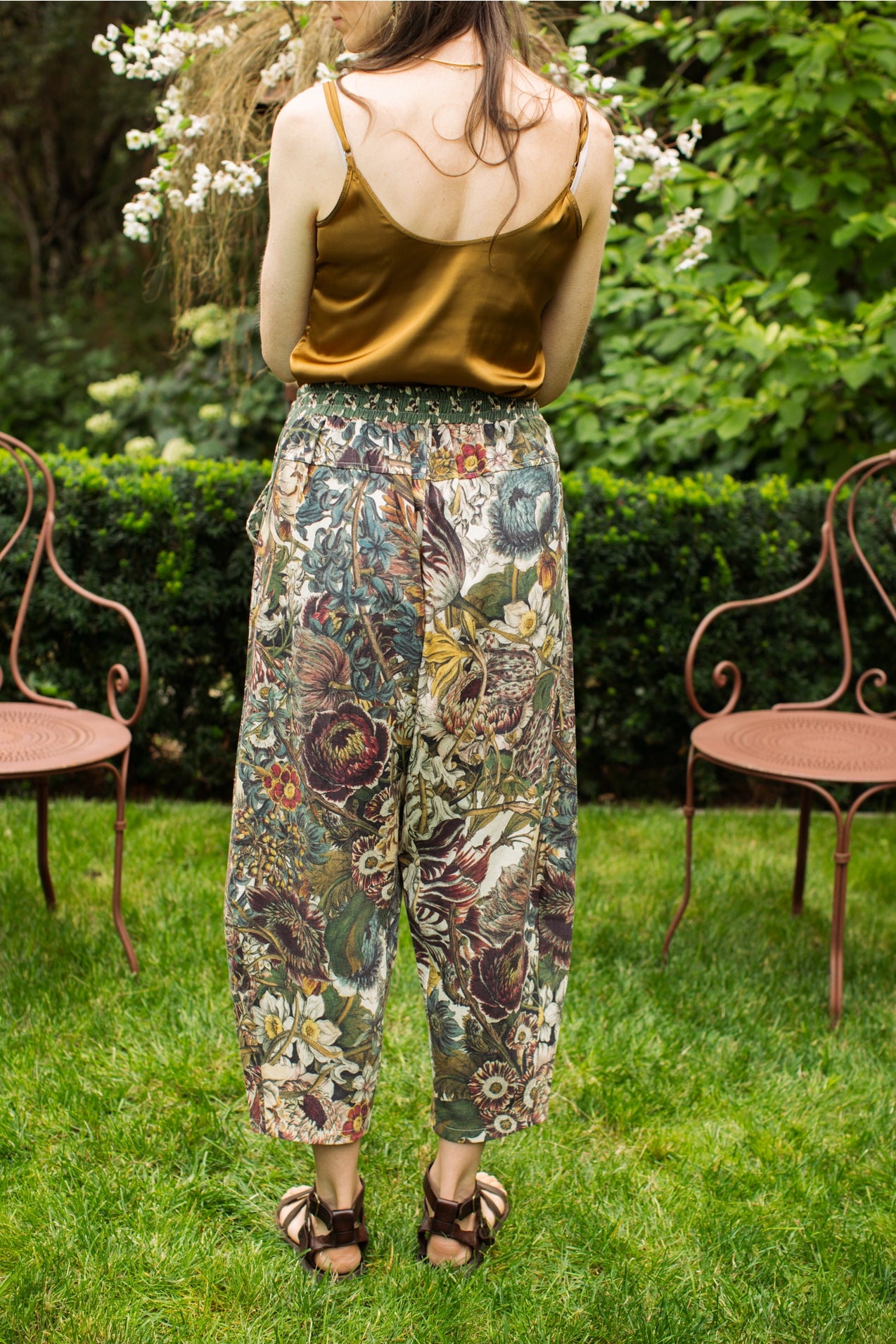 Market Of Stars Love Grows Wild Boho Linen Bee Print Cropped Artist Pants Pre-Order Ship Aug 30th