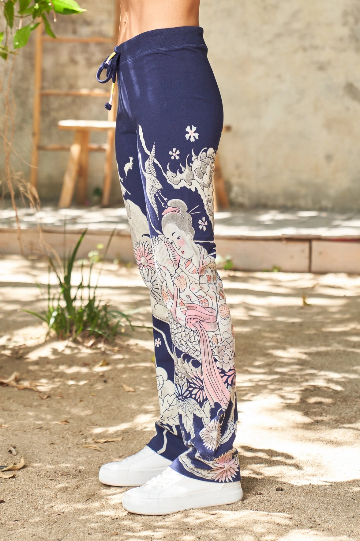 Paparazzi by Biz - Stretch Fit Dragon Print Lounge Pant with Raw Hem