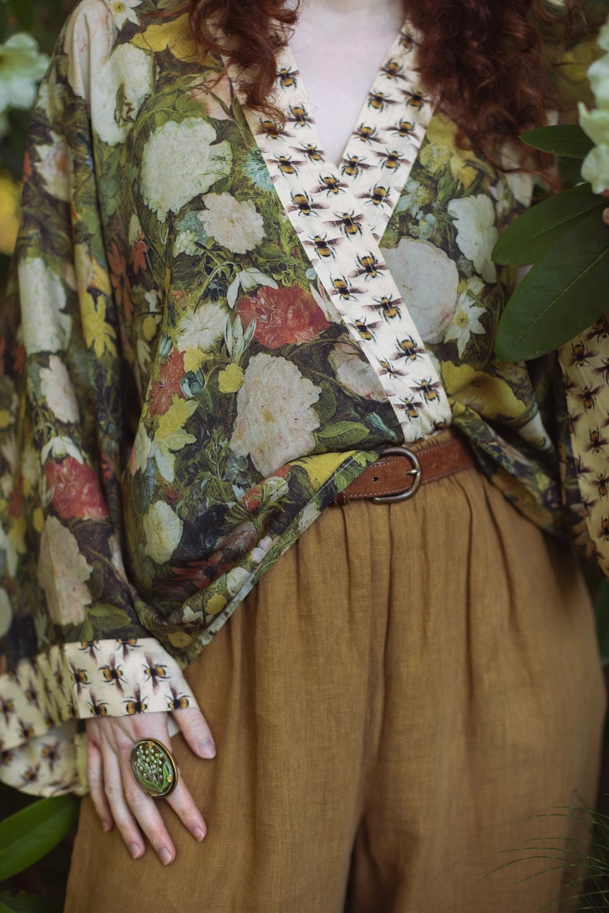 I Dream in Flowers Pixie Duster Cropped Kimono w/ Bees