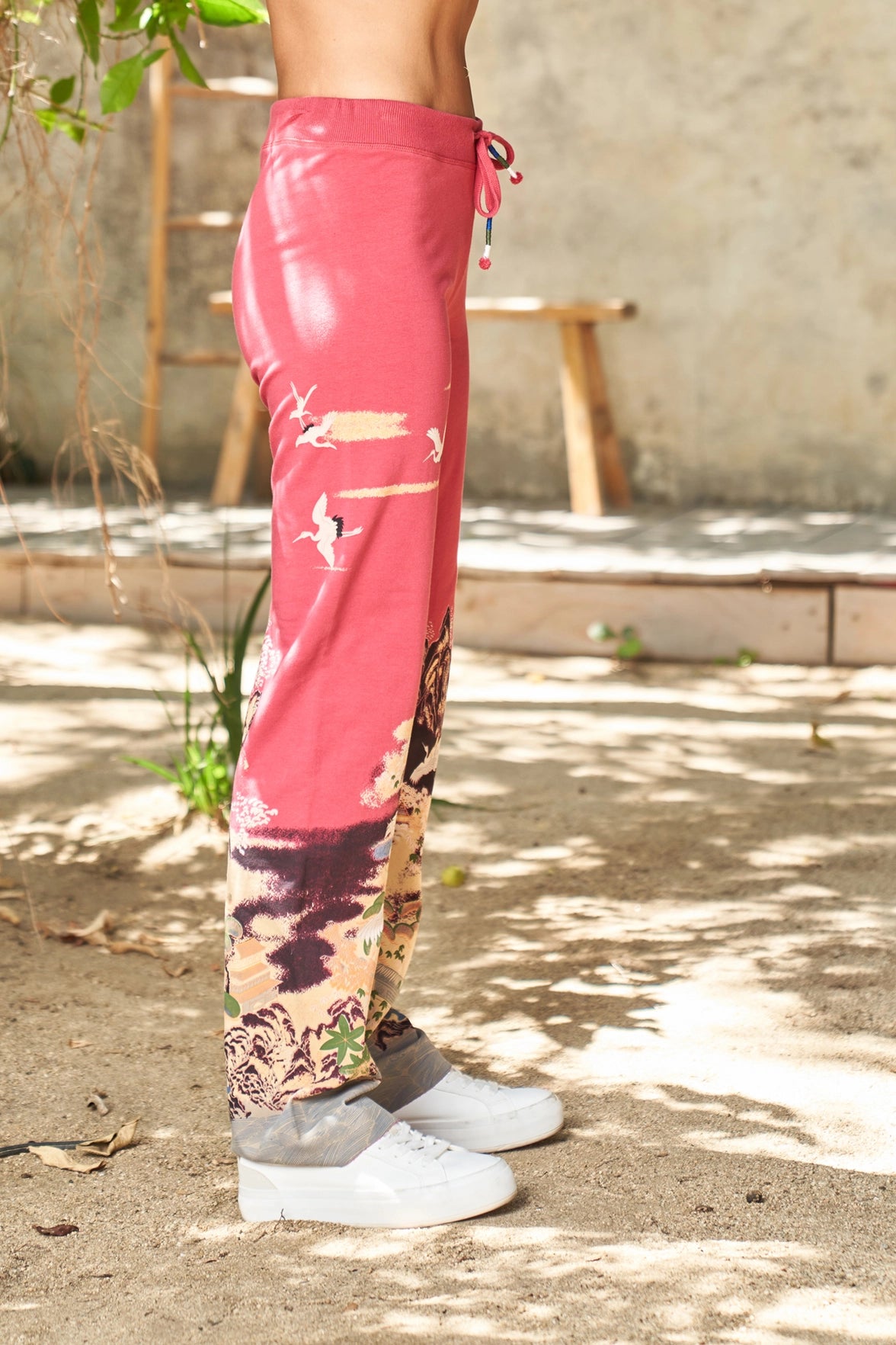 Paparazzi by Biz - Stretch Fit Crane Print Lounge Pant with Raw Hem