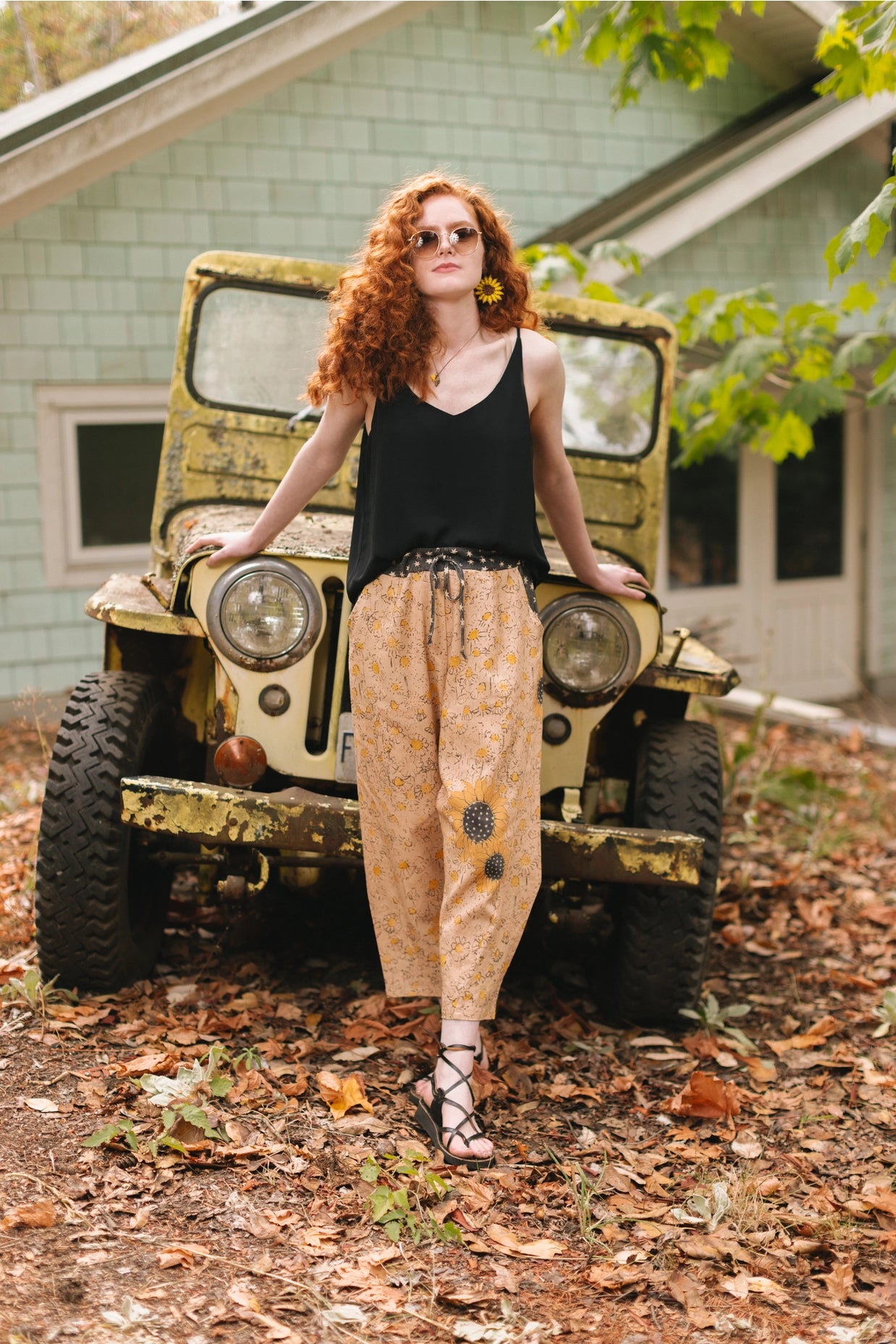 Milk & Honey Boho Linen Bee Sunflower Cropped Artist Pants