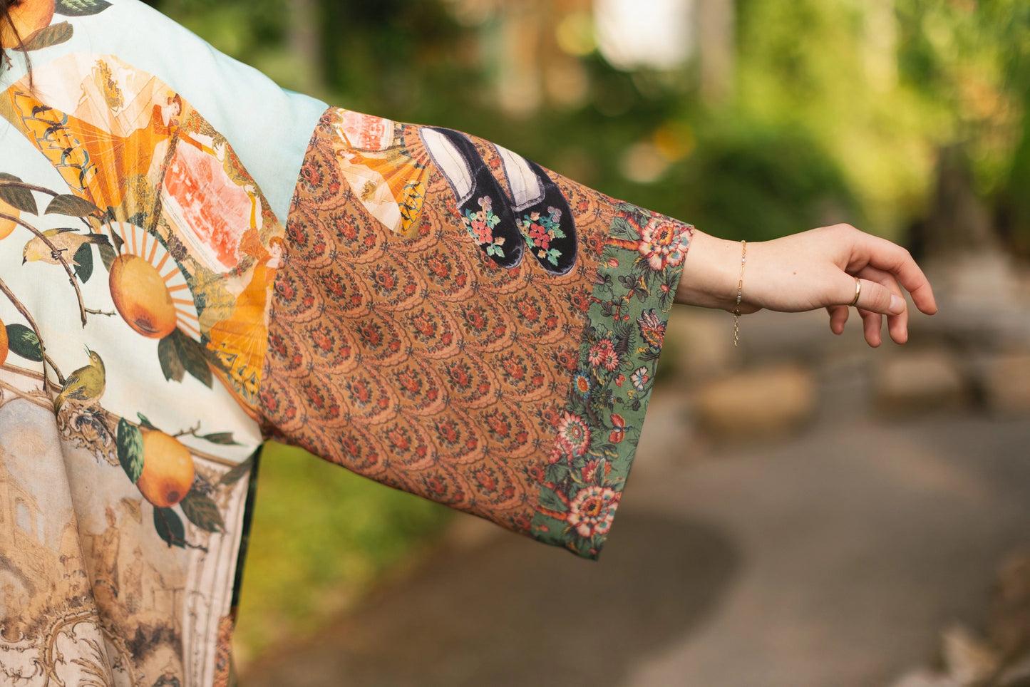 Market Of Stars Secret Garden Cropped Bamboo Kimono Cardigan with Swan