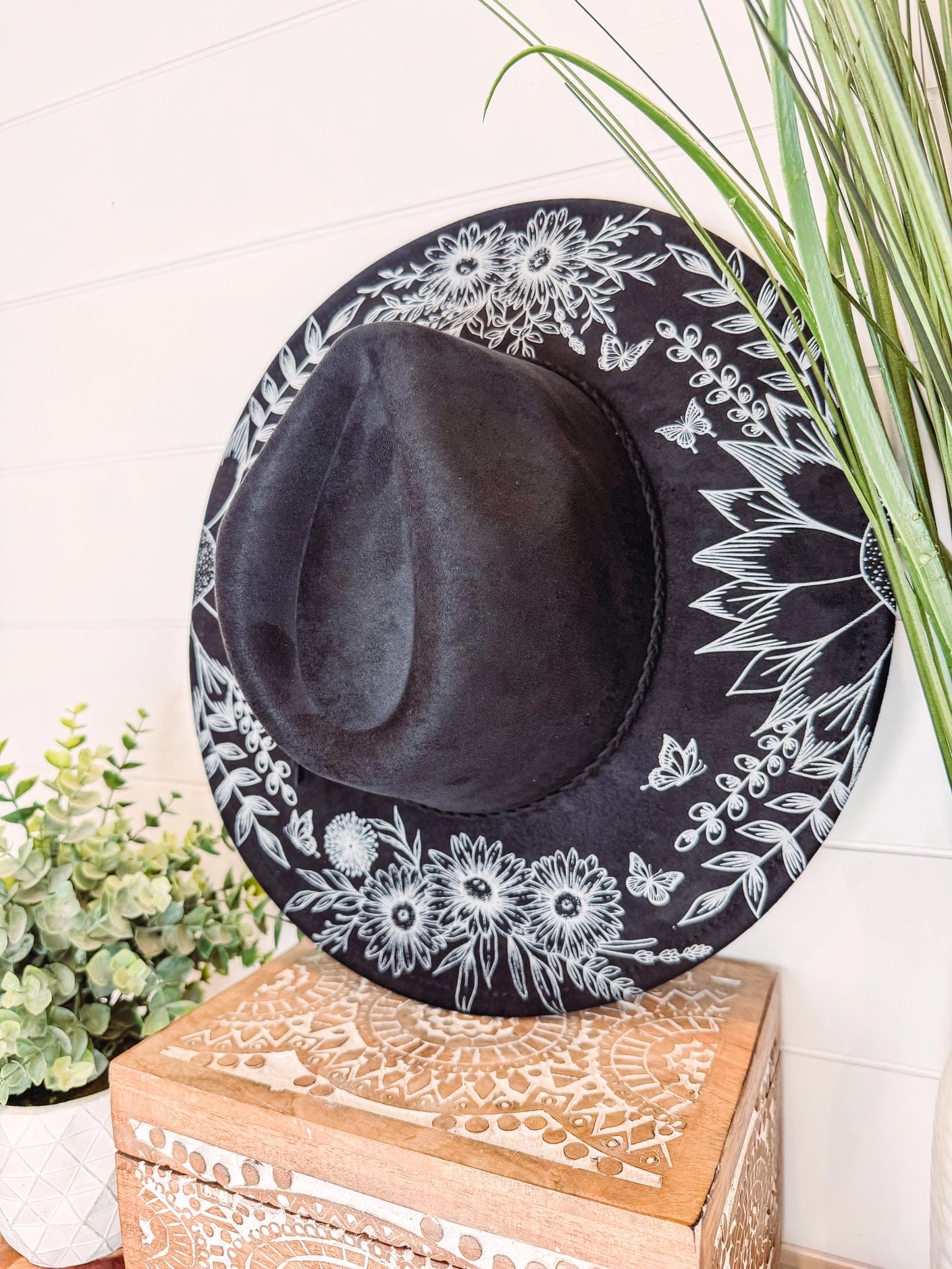 Wild Floral Burned Hat, Floral Engraved Cowboy Hat, Sunflower Hat, Sunflower Burned Fedora, Engraved Suede Hat, Boho Hat, Vegan Suede