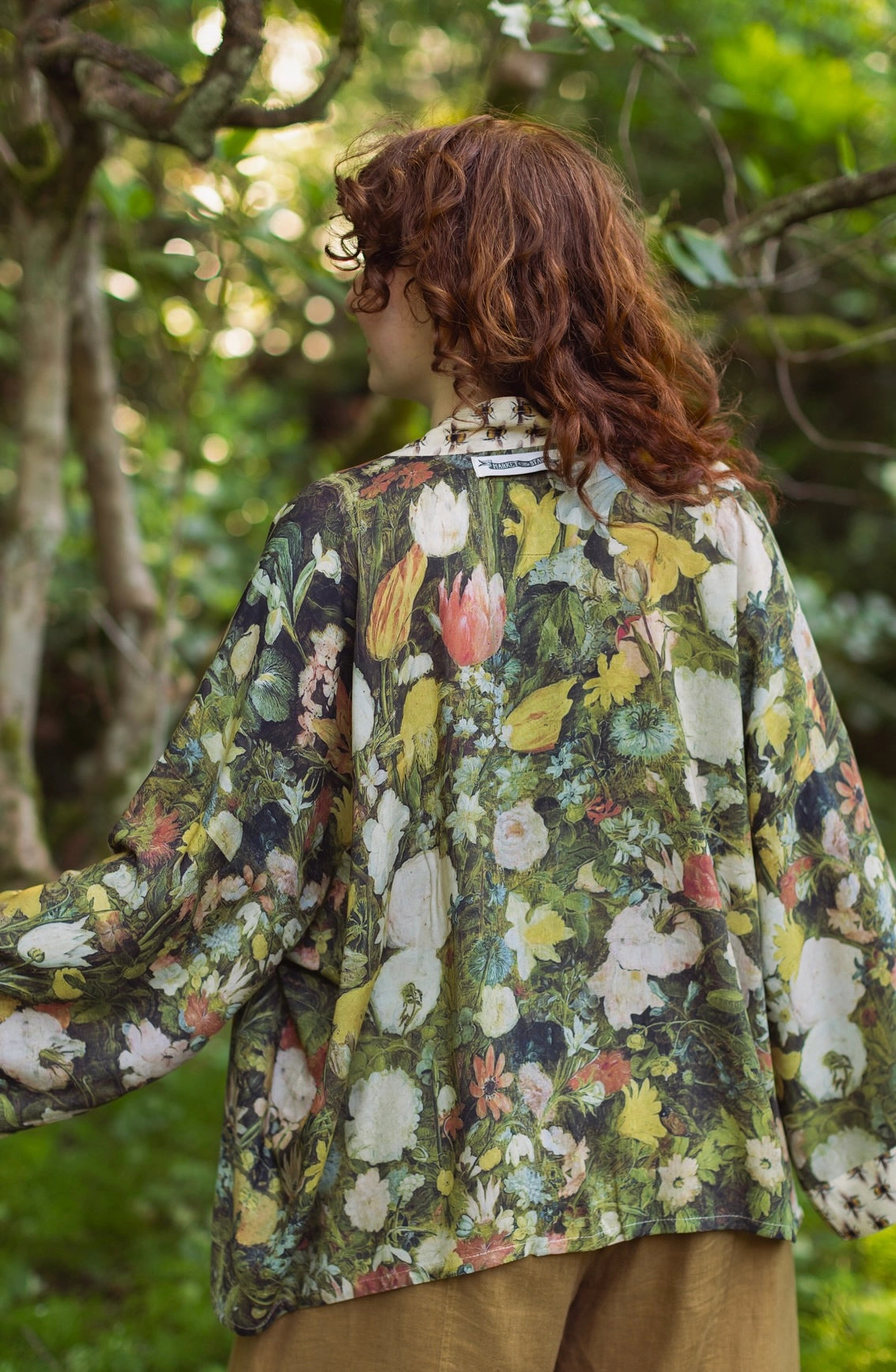 I Dream in Flowers Pixie Duster Cropped Kimono w/ Bees