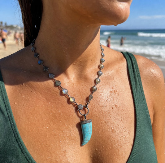 Flashy Blue Labradorite And Turquoise Diamond Horn Necklace